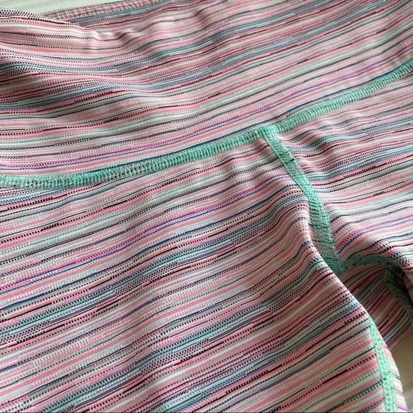 Lululemon Leggings Wunder Under Luxtreme  Cyber Stripe Pink Menthol Size 4 rare - Picture 8 of 13